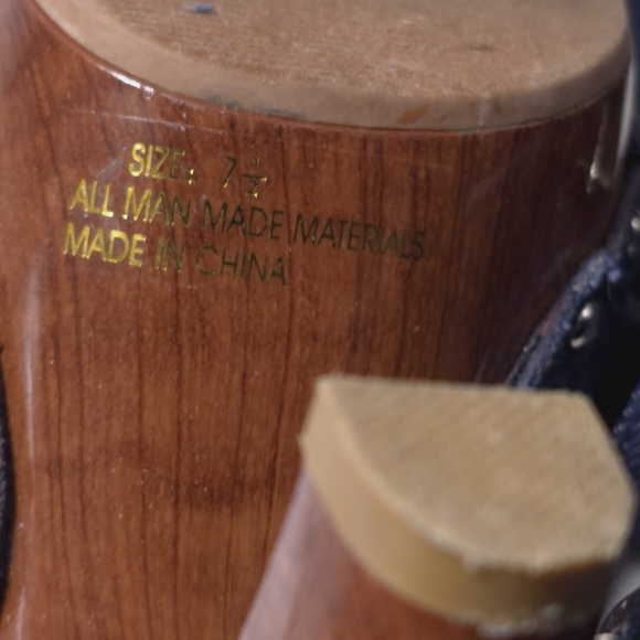 Qupid Women's Denim Heels Size 7.5 Silver Buckle Wood Heel - Picture 12 of 13